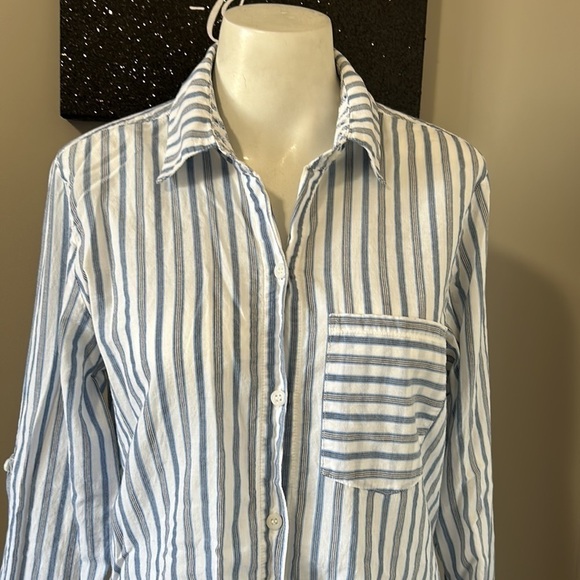 Tommy Bahama Ticking Stripe Boyfriend Shirt Womens Button Front Sz M - Picture 3 of 9